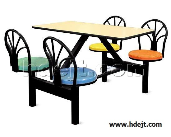 點(diǎn)擊查看商品:餐桌椅